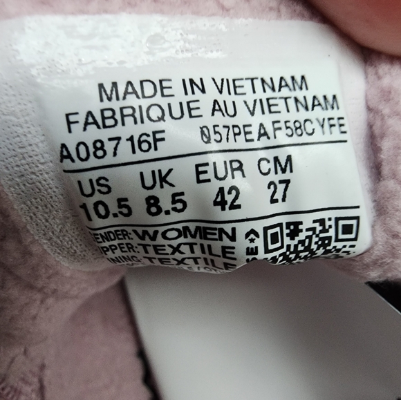 Converse Purple Sneaker Womans, Size 10.5, New - Picture 4 of 4